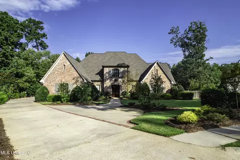 104 Cherry Laurel Ct, Ridgeland, MS 39157