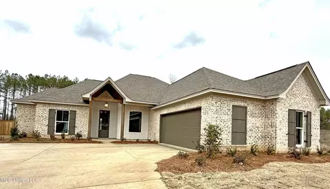 215 Wethersfield Dr, Florence, MS 39073