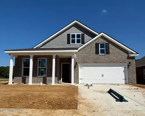 69 Harvest Dance Dr, Byhalia, MS 38611