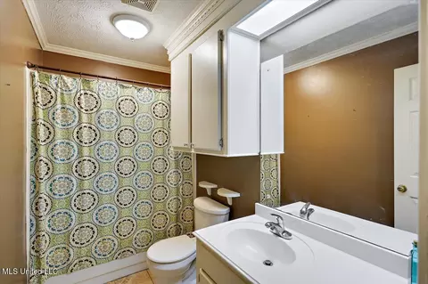 Bath - 6002 Maplewood, Flowood, MS 39232 photo 2 of 2
