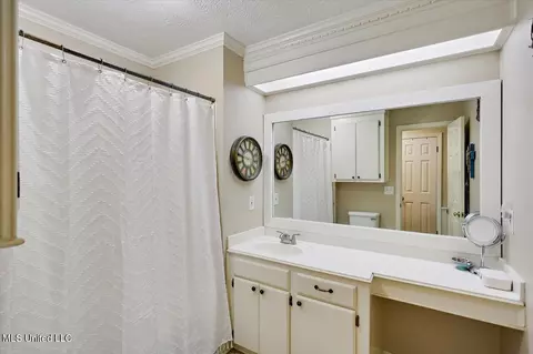Bath - 6002 Maplewood, Flowood, MS 39232 photo 1 of 2