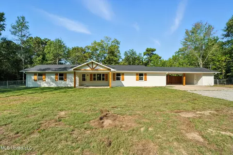 61 Madden Rd, Hattiesburg, MS 39402