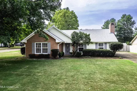 700 Bay Tree Dr, Flowood, MS 39232