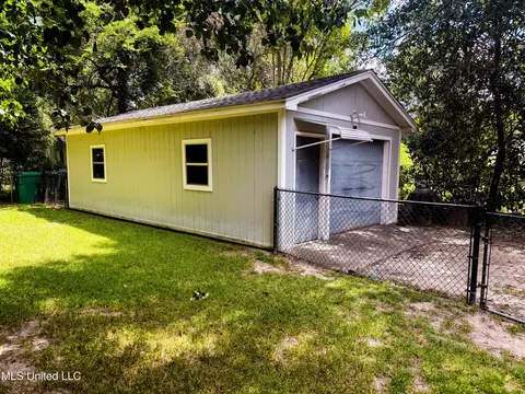 Exterior - 310 E Cherry Dr, Petal, MS 39465 photo 3 of 6