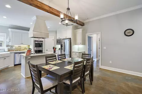 Dining - 424 Copper Ridge Dr, Florence, MS 39073 photo 2 of 2