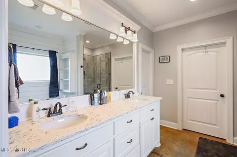 Bath - 424 Copper Ridge Dr, Florence, MS 39073 photo 1 of 3