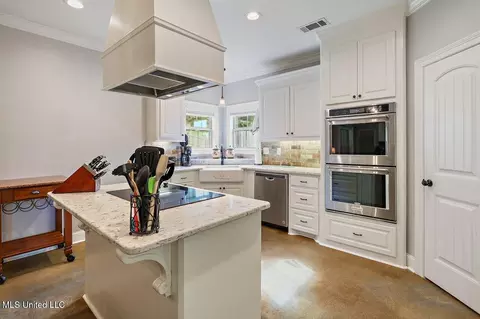 Kitchen - 424 Copper Ridge Dr, Florence, MS 39073 photo 1 of 4