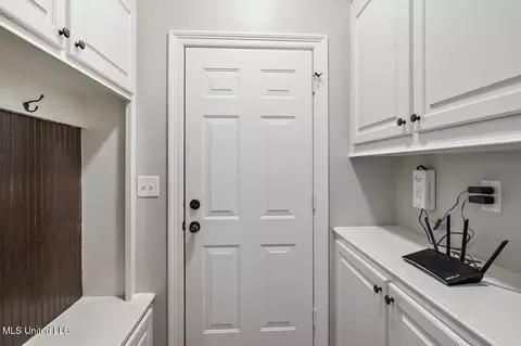 Entry Way - 424 Copper Ridge Dr, Florence, MS 39073 photo 3 of 3