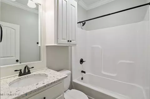Bath - 424 Copper Ridge Dr, Florence, MS 39073 photo 3 of 3