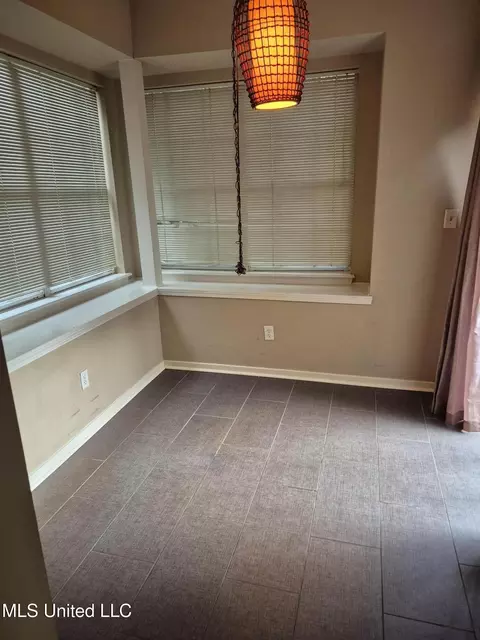 810 Harbor Bend Dr, Brandon, MS 39047 photo 3