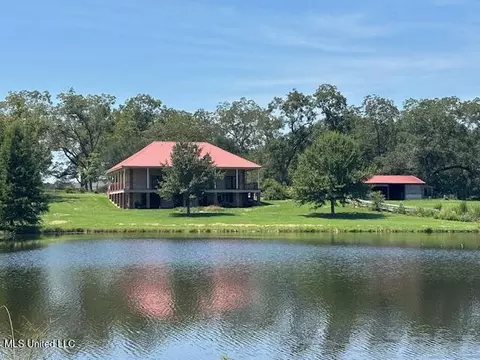 1570 Dupont Harts Chapel Rd, Poplarville, MS 39470