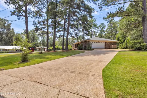 22 Teresa Dr, Lucedale, MS 39452 photo 4