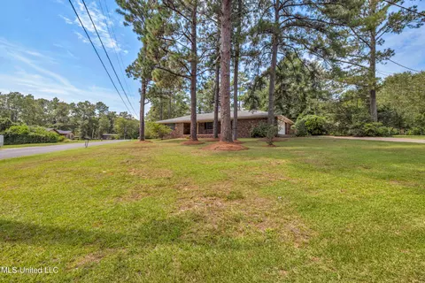 22 Teresa Dr, Lucedale, MS 39452 photo 3