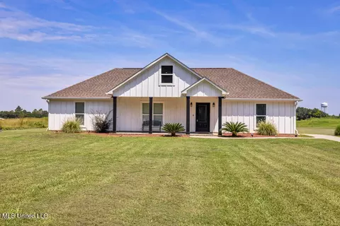 137 Jerry Fork Rd, Lucedale, MS 39452