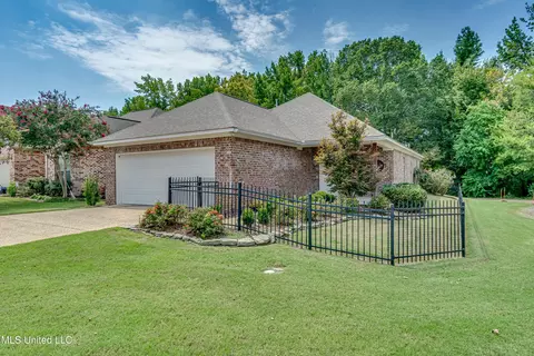 101 Courtyards Dr, Pearl, MS 39208 photo 4