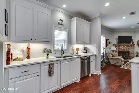 101 Courtyards Dr, Pearl, MS 39208 photo 13