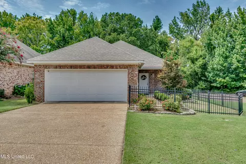 101 Courtyards Dr, Pearl, MS 39208 photo 3