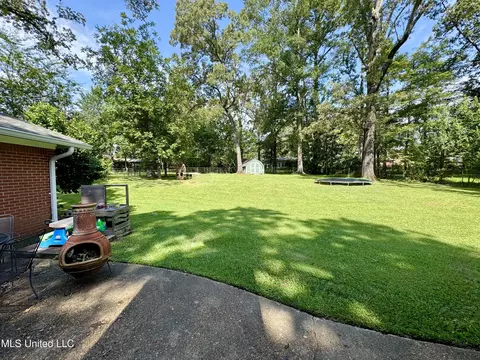 Exterior - 37 Woodgate Dr, Brandon, MS 39042 photo 8 of 10