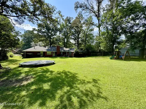 Exterior - 37 Woodgate Dr, Brandon, MS 39042 photo 10 of 10