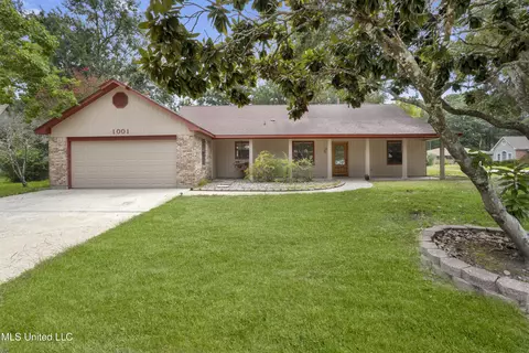 1001 Harbor Cv, Ocean Springs, MS 39564