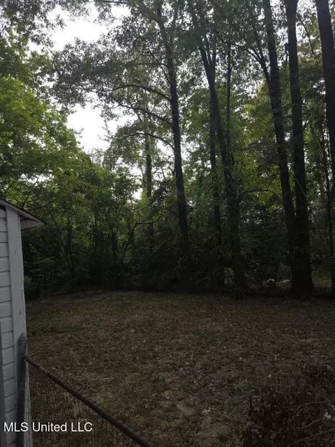 Exterior - 443 Meadowbrook Rd, Jackson, MS 39206 photo 1 of 5