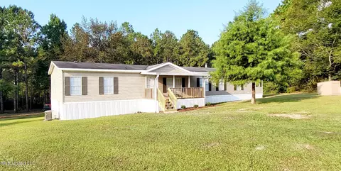 19717 Cardinal Cove Dr, Saucier, MS 39574