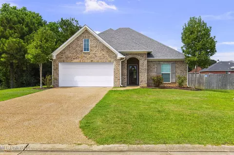 1125 Spanish Oak Dr, Pearl, MS 39208