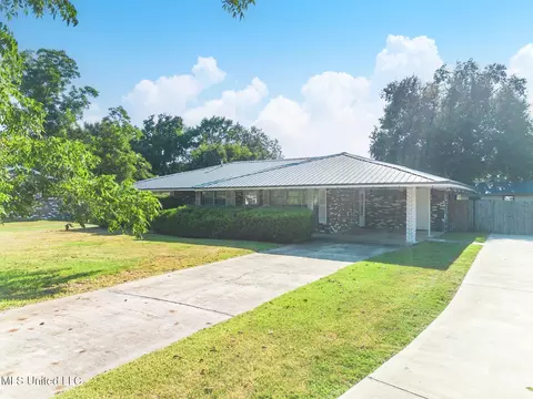 225 Lynwood Cir, Long Beach, MS 39560
