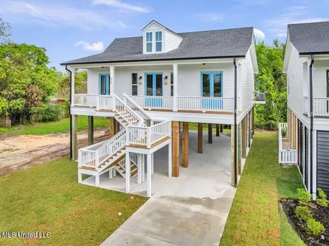 Exterior - 414 Shell St, Biloxi, MS 39530 photo 2 of 6