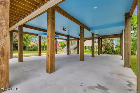 Exterior - 414 Shell St, Biloxi, MS 39530 photo 6 of 6
