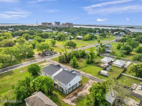 View/Area - 414 Shell St, Biloxi, MS 39530 photo 4 of 5