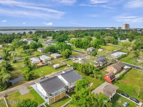 View/Area - 414 Shell St, Biloxi, MS 39530 photo 3 of 5