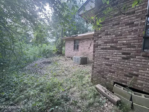 Exterior - 3815 Douglas Ave, Jackson, MS 39213 photo 2 of 3