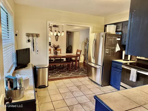 436 Forest Ave, Jackson, MS 39206 photo 9
