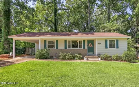2709 Burma Dr, Pearl, MS 39208