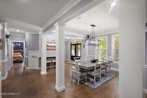 Entry Way - 111 Thornton Pl, Brandon, MS 39042 photo 3 of 8