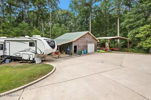 Exterior - 111 Thornton Pl, Brandon, MS 39042 photo 15 of 18