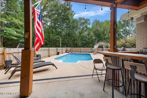 Exterior - 111 Thornton Pl, Brandon, MS 39042 photo 10 of 18