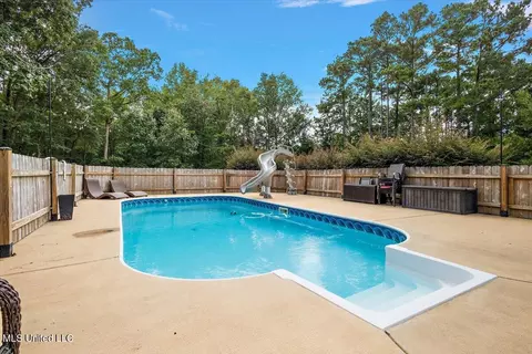 Exterior - 111 Thornton Pl, Brandon, MS 39042 photo 11 of 18