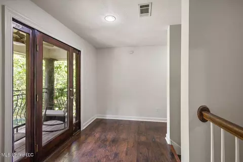 Entry Way - 111 Thornton Pl, Brandon, MS 39042 photo 7 of 8