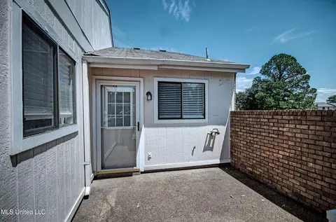 Exterior - 367 Lakebend Dr, Brandon, MS 39042 photo 8 of 8