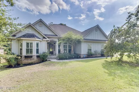 24895 Knollwood Dr, Pass Christian, MS 39571