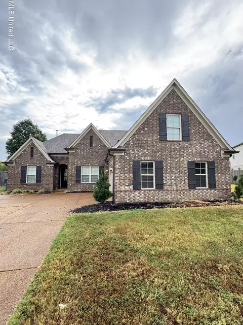 3384 Champion Hills Dr, Southaven, MS 38672