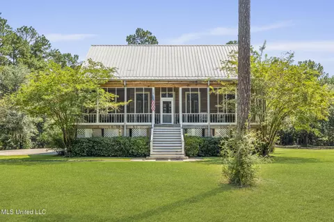 7711 Cuevas Town Rd, Picayune, MS 39466