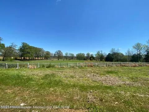 568 S Laughter Rd, Hernando, MS 38632