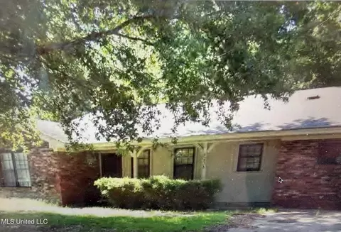 1236 E Wanda Dr, Greenville, MS 38703