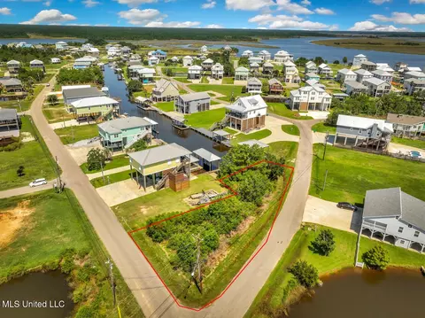 Manhattan Street, Bay Saint Louis, MS 39520