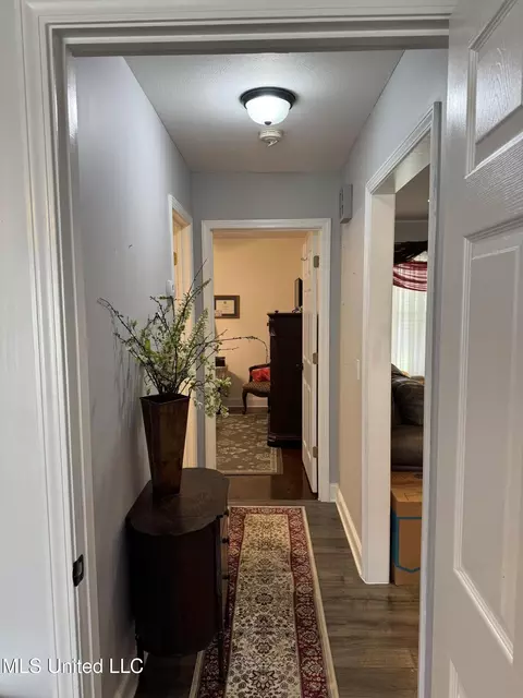 Entry Way - 1424 NE 1st Ave, Magee, MS 39111 photo 1 of 1