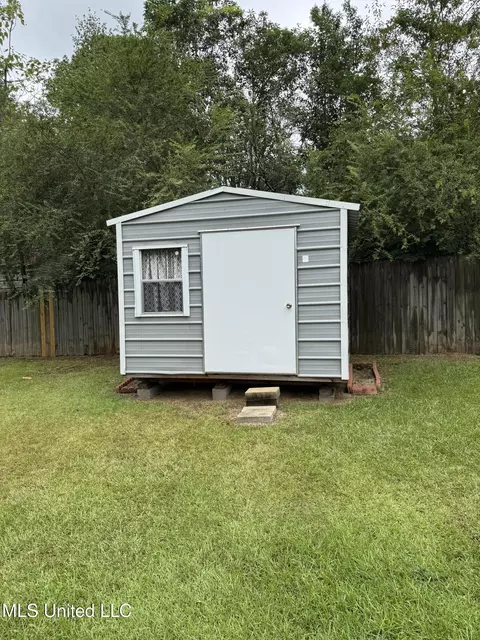 Other - 1424 NE 1st Ave, Magee, MS 39111 photo 5 of 6