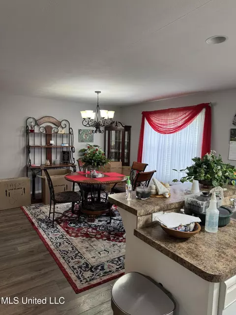 Dining - 1424 NE 1st Ave, Magee, MS 39111 photo 1 of 1